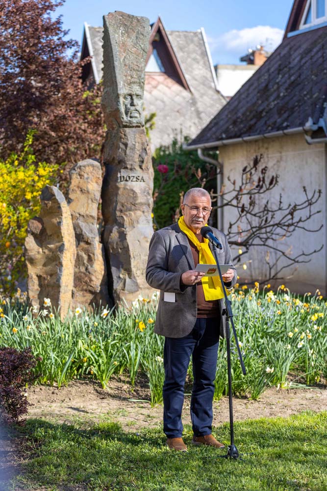 2026.04.08. 1 Html M1031e305.jpg